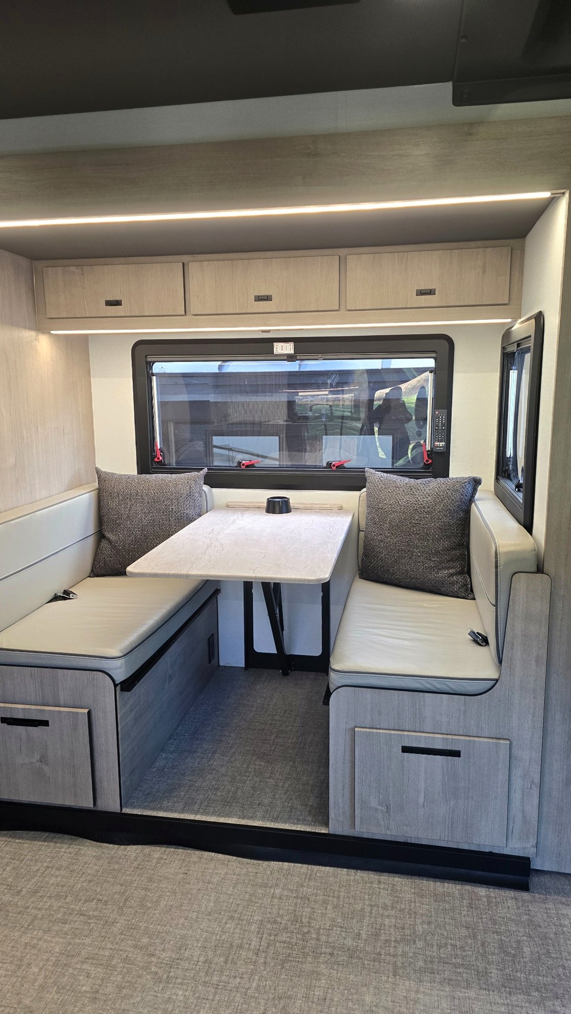 Actual booth dinette